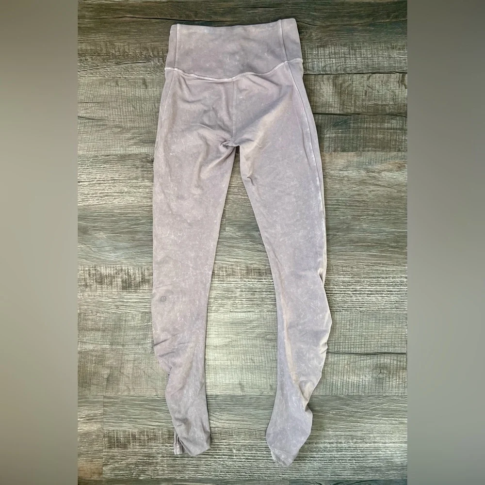Lululemon Inner Glow Tight 28